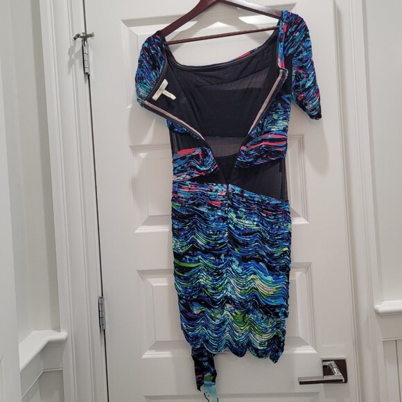 BCBG MAXAZRIA Runway Dress. Mesh Cutouts. Blue Abstract Bodycon. Size S. - Picture 13 of 16